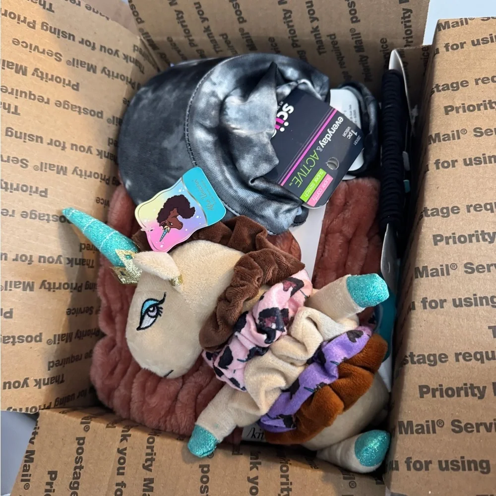 NEW IN‎ BOX Mystery Hair Accessories Bundles Clips, Brushes, Combs, Headbands